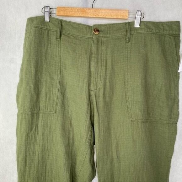 NWT Old Navy Womens High-Waisted stretchy  Tapered Pants for Olive green size 20 - Picture 2 of 14